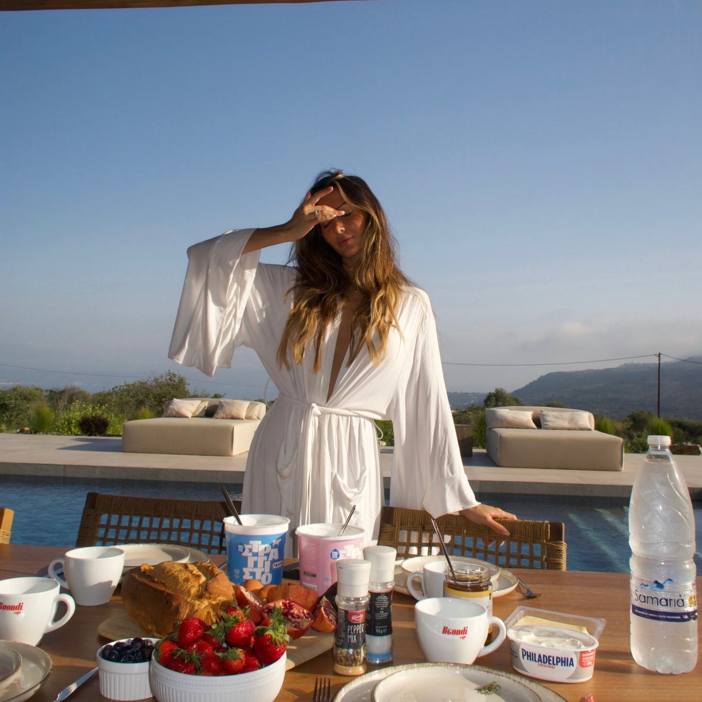 ALOBHA ROBE