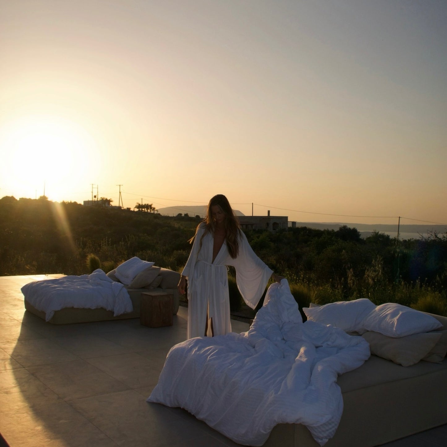 ALOBHA ROBE