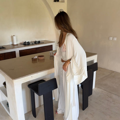 ALOBHA ROBE WHITE