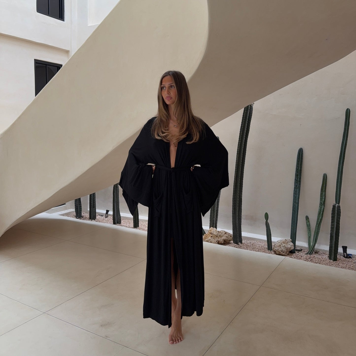 ALOBHA ROBE BLACK