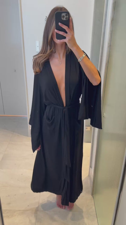 ALOBHA ROBE BLACK